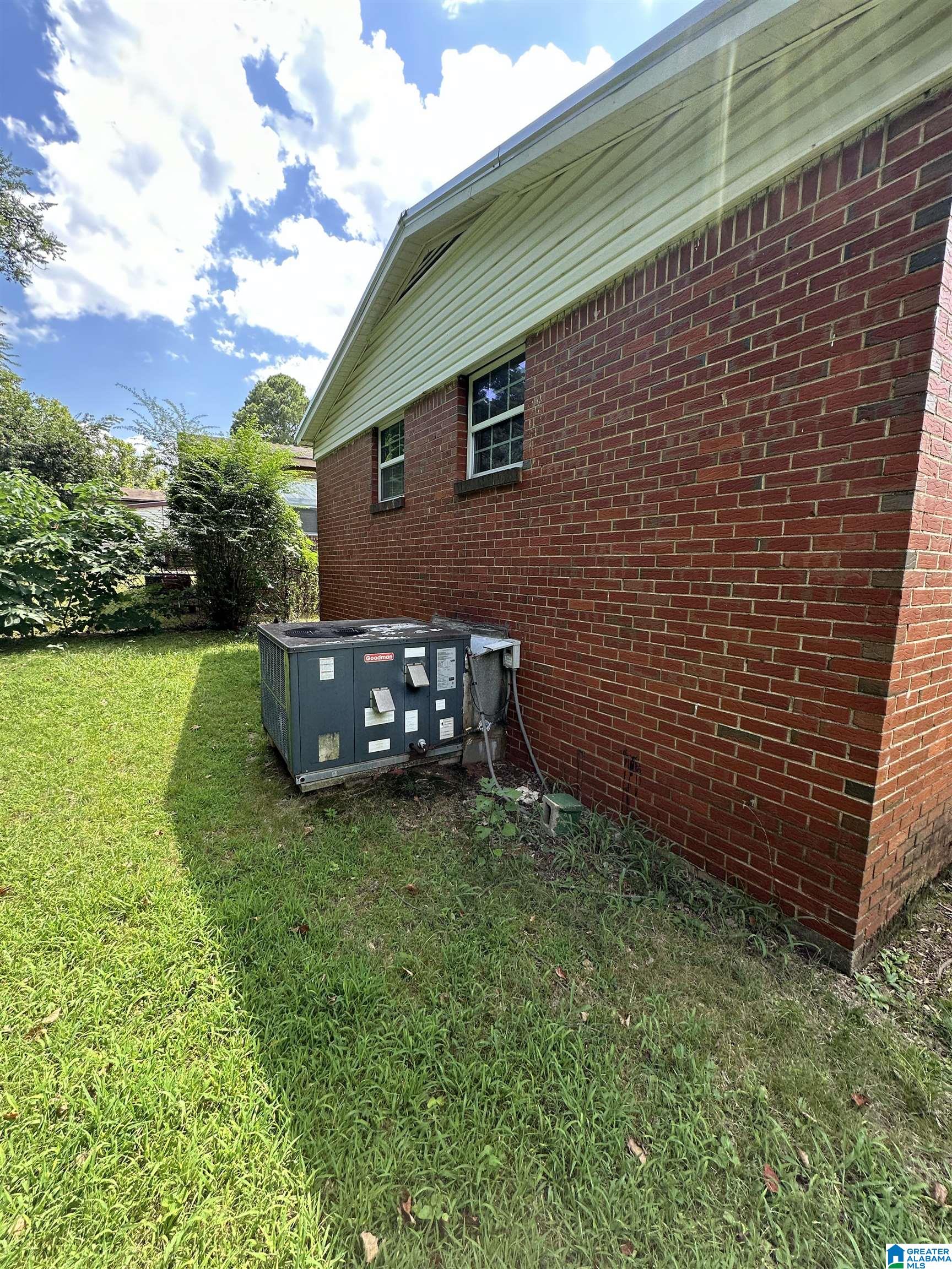 1657 Southwest 18th Way Birmingham, AL 35211 - Photo 5 of 13