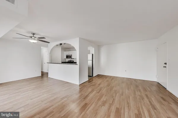 $2,100 | 12307 Braxfield Court, Unit 5, Rockville, MD 20852