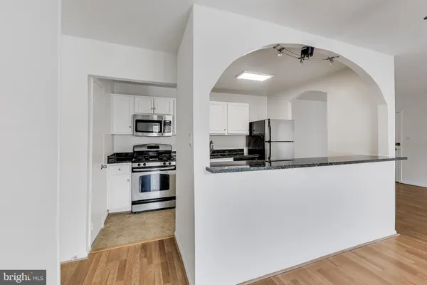 $2,300 | 12307 Braxfield Court, Unit 413, Rockville, MD 20852