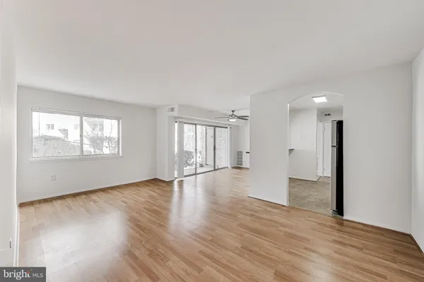 $2,300 | 12307 Braxfield Court, Unit 413, Rockville, MD 20852