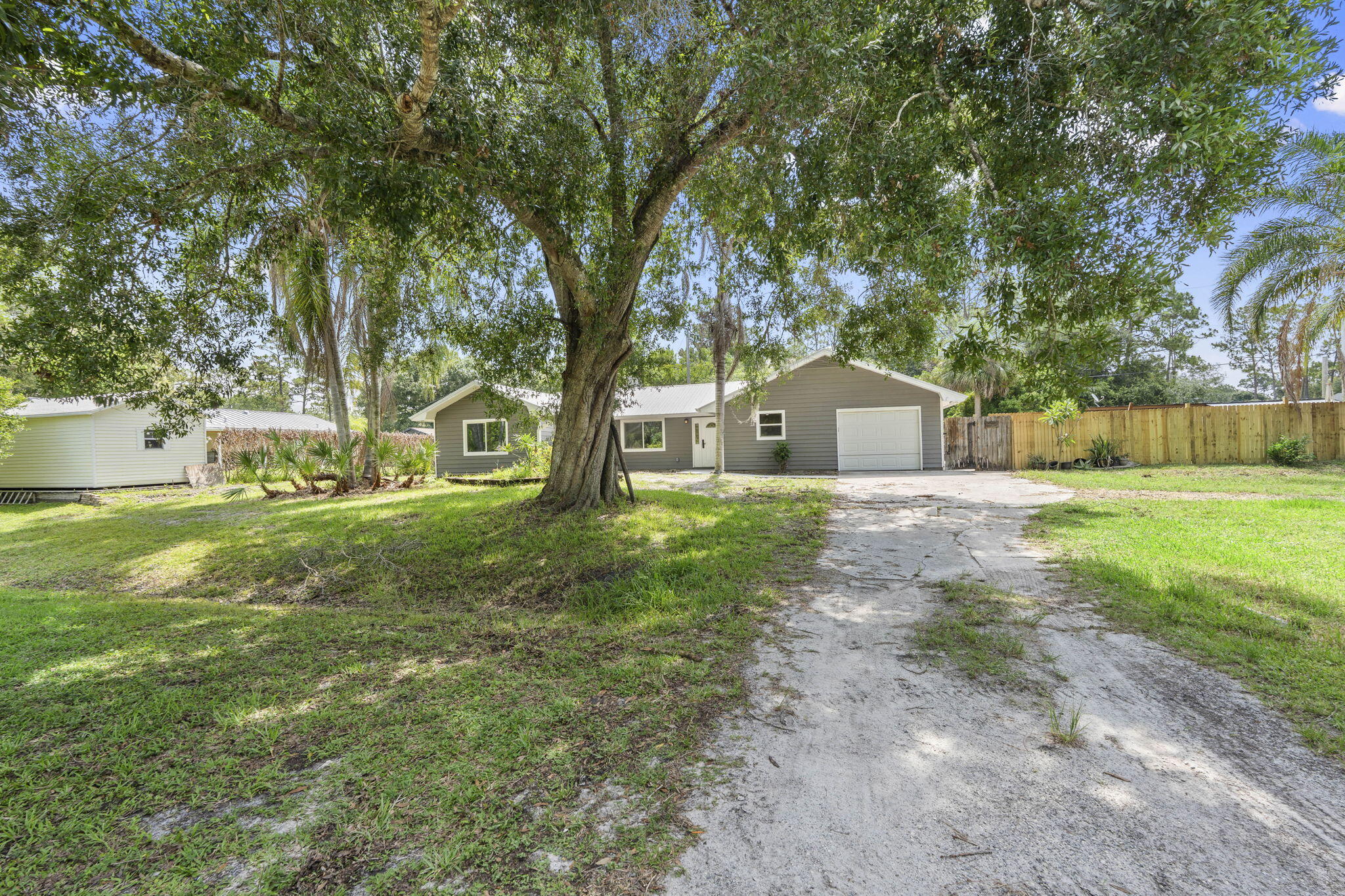 202 Laidback Way Fort Pierce, FL 34945 - Photo 7 of 37 11-web-or-mls-DSC06963