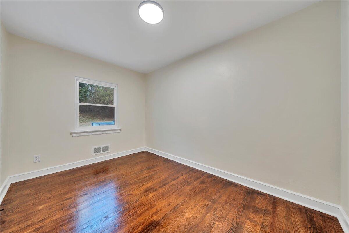 3417 Windsor Road Roanoke, VA 24018 - Photo 24 of 55 24-MIB00162