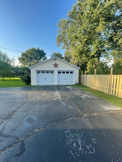 616 1st Street Lawrenceburg, TN 38464 - Photo 6 of 49 a view of a house with a yard