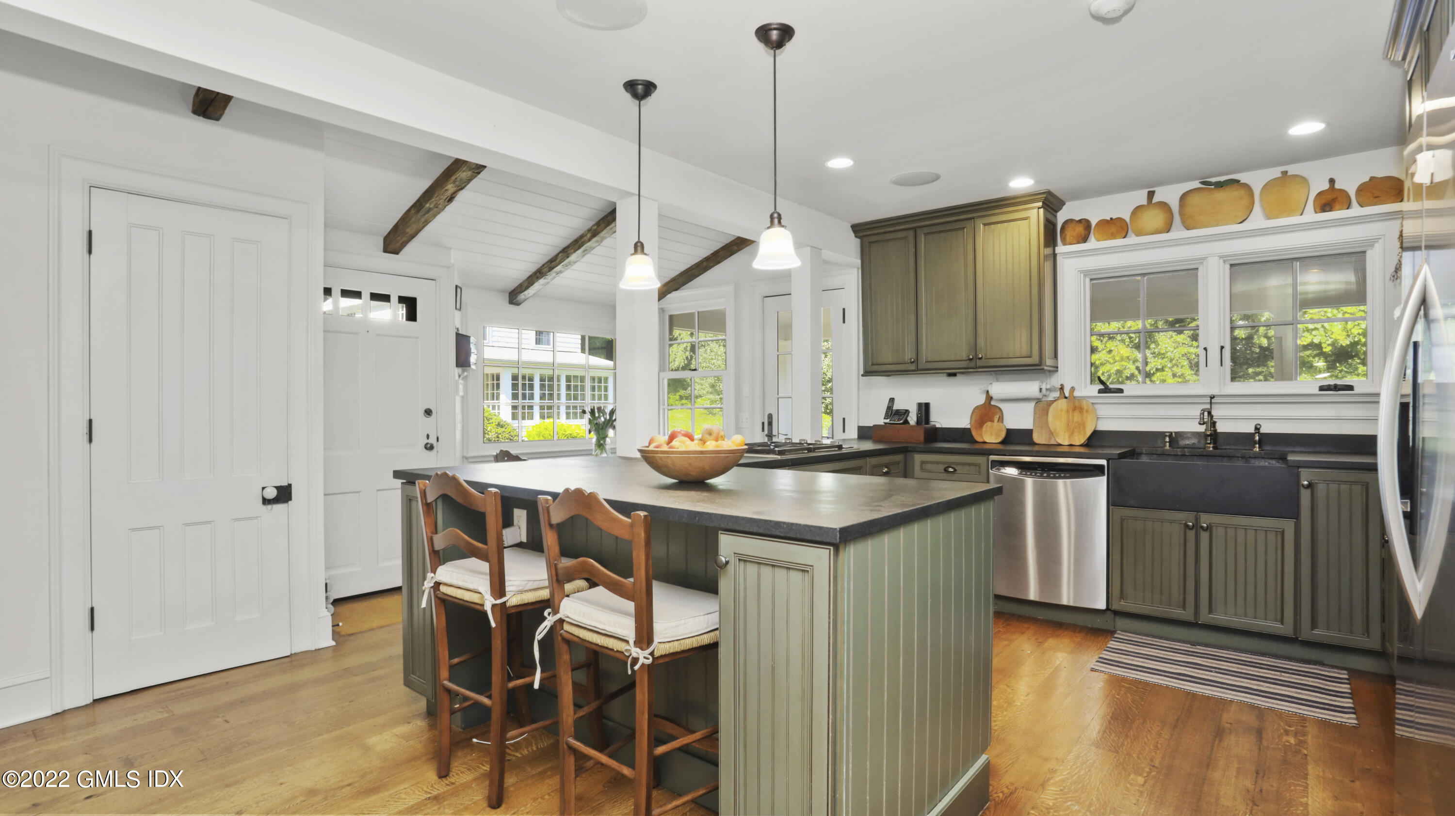 25 North Porchuck Road Greenwich, CT 06831 - Photo 8 of 35 25 N Porchuck Rd Greenwich CT-print-023-