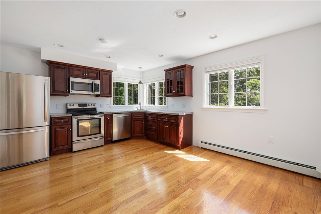 9 Spring Street Jamestown, RI 02835 - Photo 17 of 47