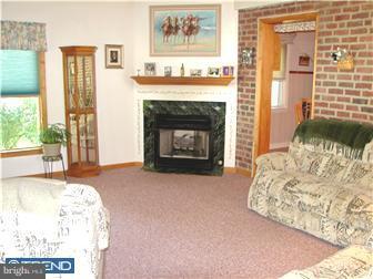 2237 Avon Road Ardmore, PA 19003 - Photo 4 of 11 Family Room