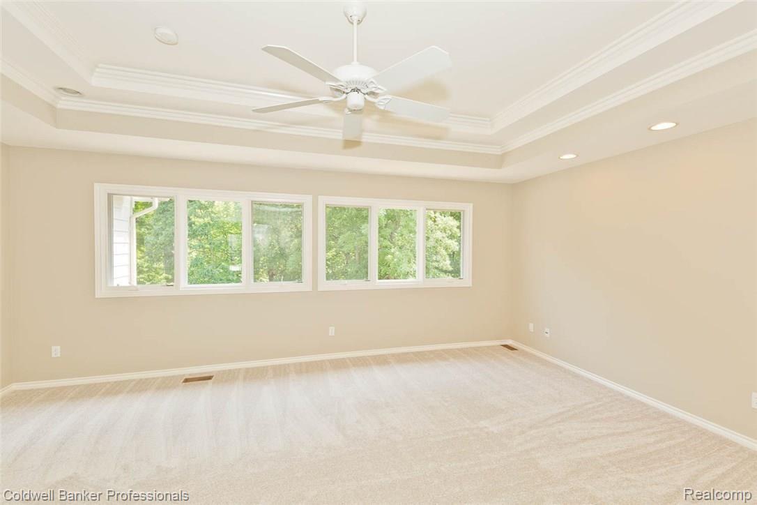 5329 Keswick Court Rochester, MI 48306 - Photo 39 of 64 Large master with beautiful views!