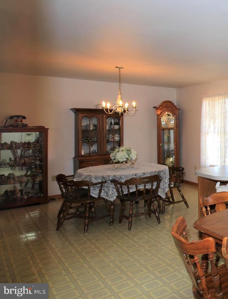 6316 Mt Phillip Road Frederick, MD 21703 - Photo 13 of 34 Dining Room