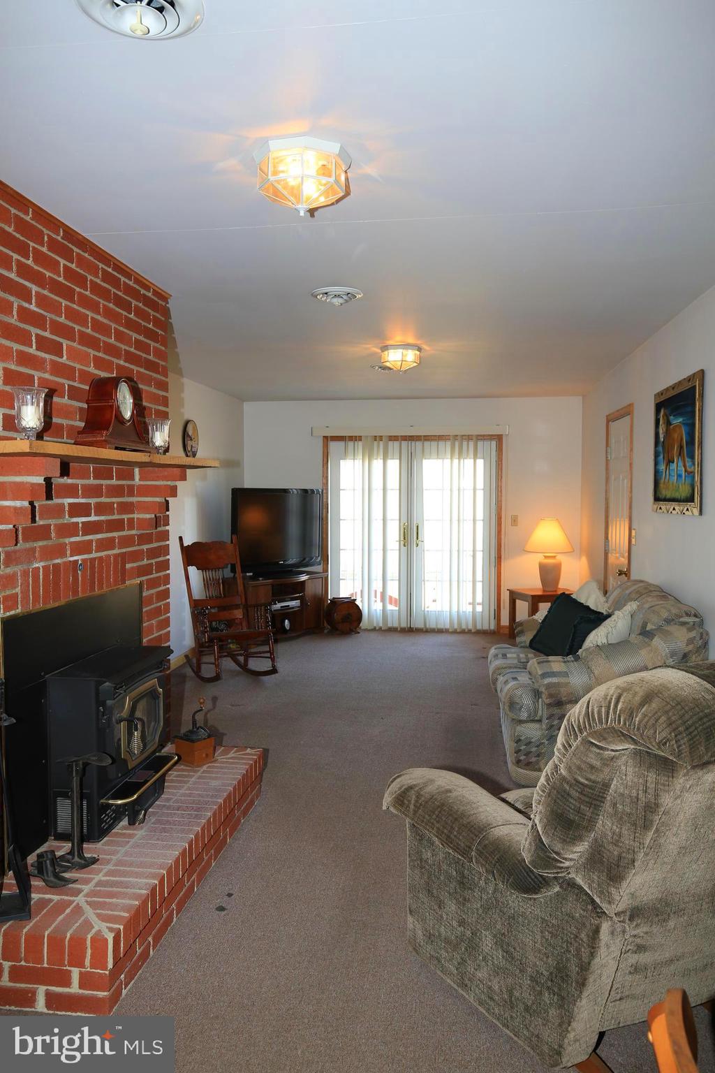 6316 Mt Phillip Road Frederick, MD 21703 - Photo 14 of 34 Family Room w/access to Back Patio