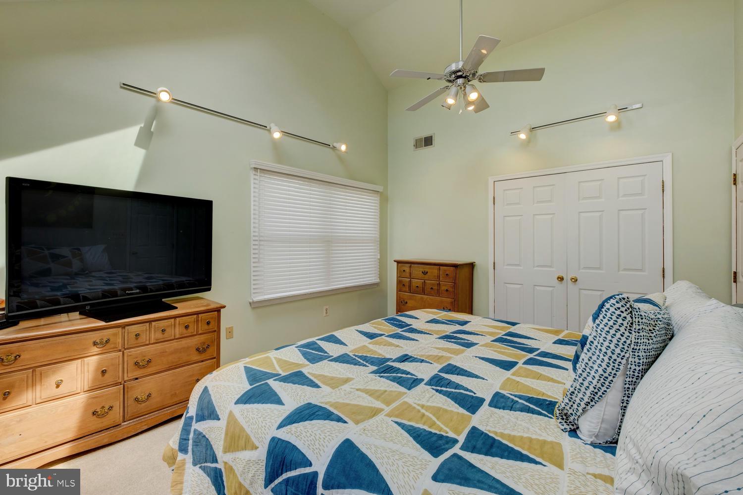 33 Chapel Hill Road Red Bank, NJ 07701 - Photo 23 of 39
