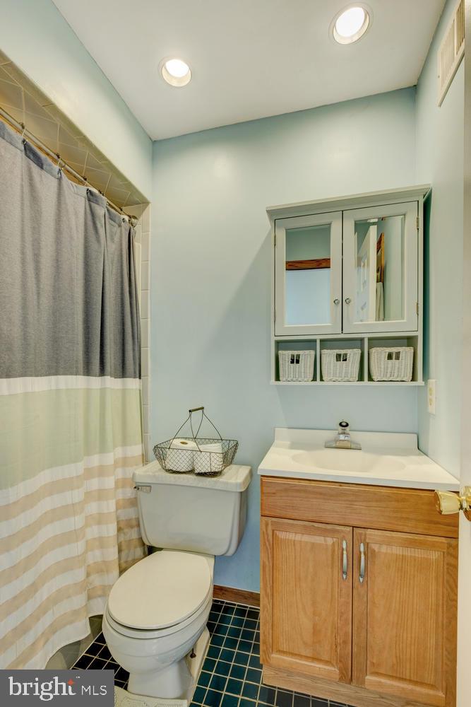33 Chapel Hill Road Red Bank, NJ 07701 - Photo 30 of 39