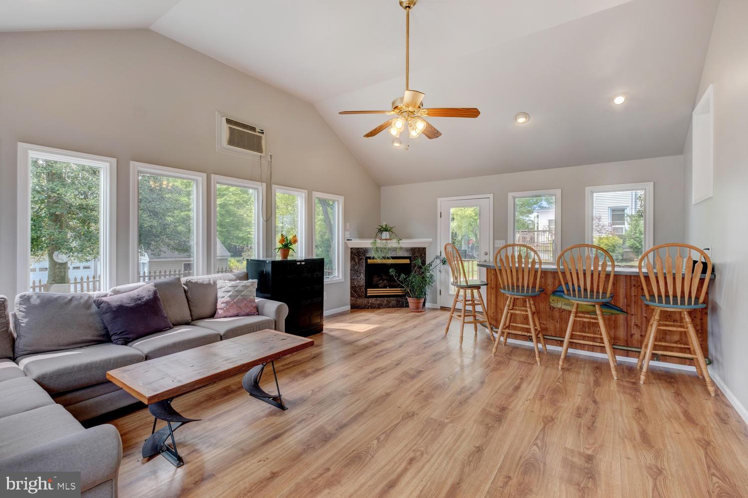 33 Chapel Hill Road Red Bank, NJ 07701 - Photo 4 of 39