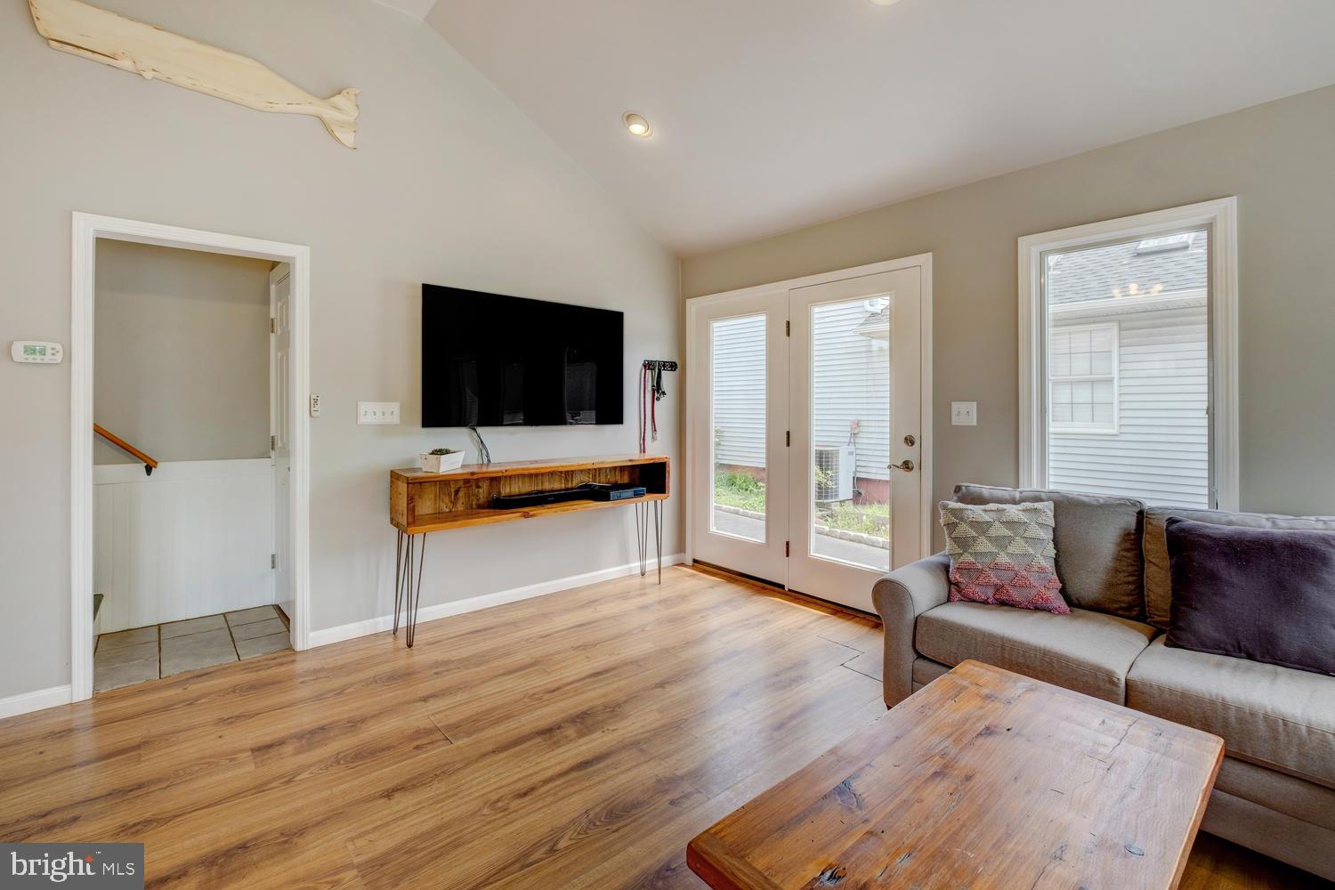 33 Chapel Hill Road Red Bank, NJ 07701 - Photo 8 of 39