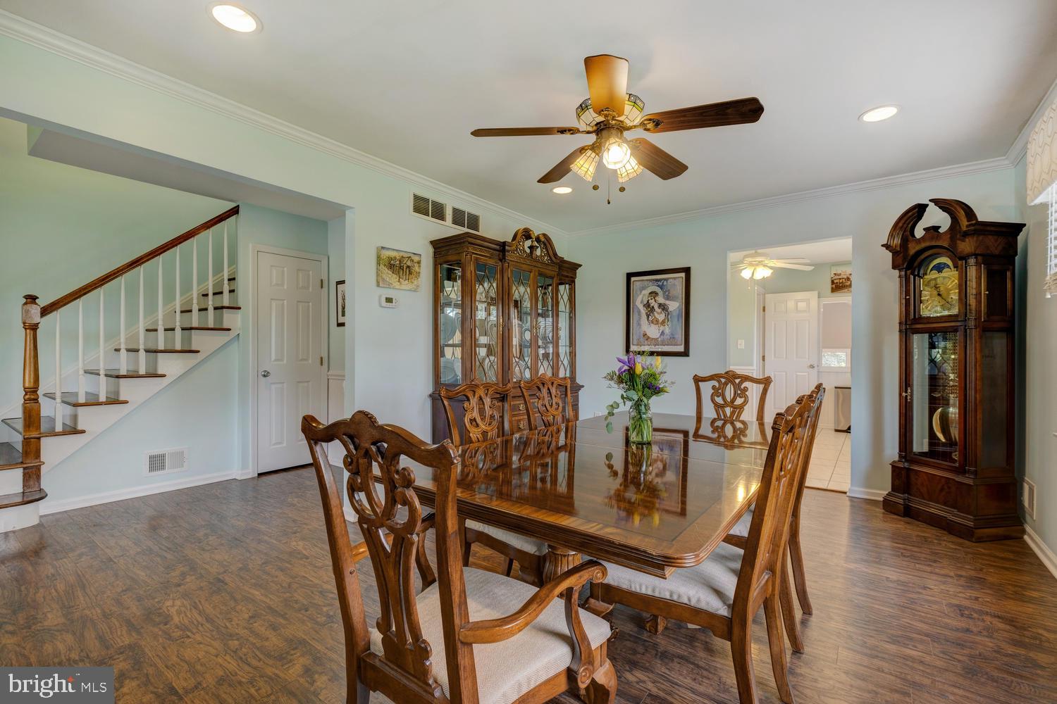 33 Chapel Hill Road Red Bank, NJ 07701 - Photo 10 of 39