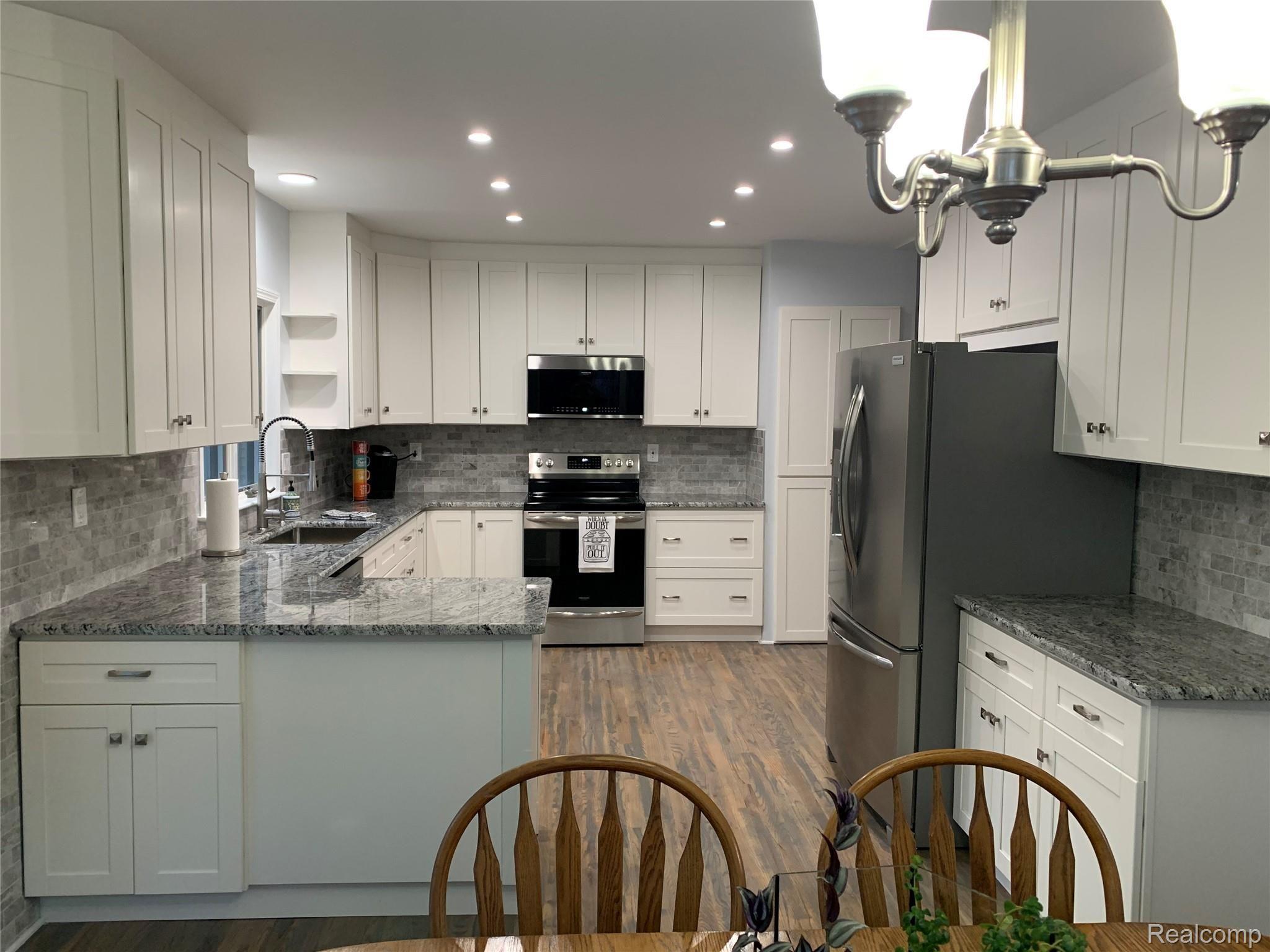 3039 Rochester Road Leonard, MI 48367 - Photo 19 of 66 8695F446-C4F3-4C64-8546-65C342845A90.jpeg