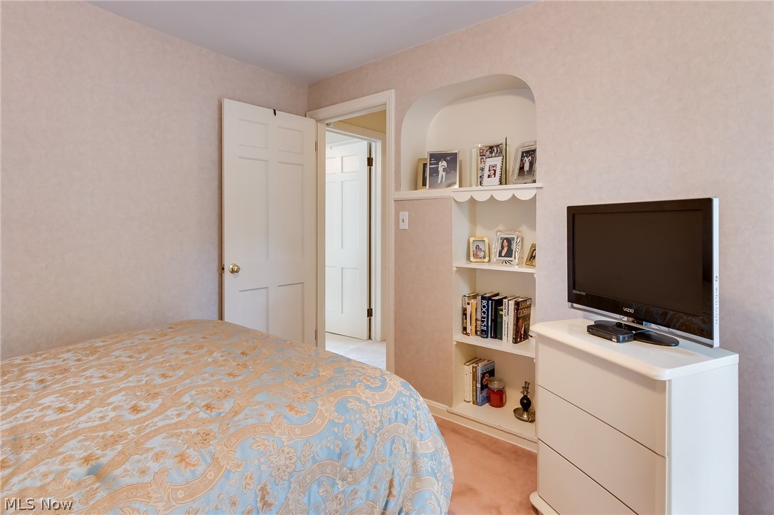 3755 Bainbridge Road Cleveland Heights, OH 44118 - Photo 25 of 34