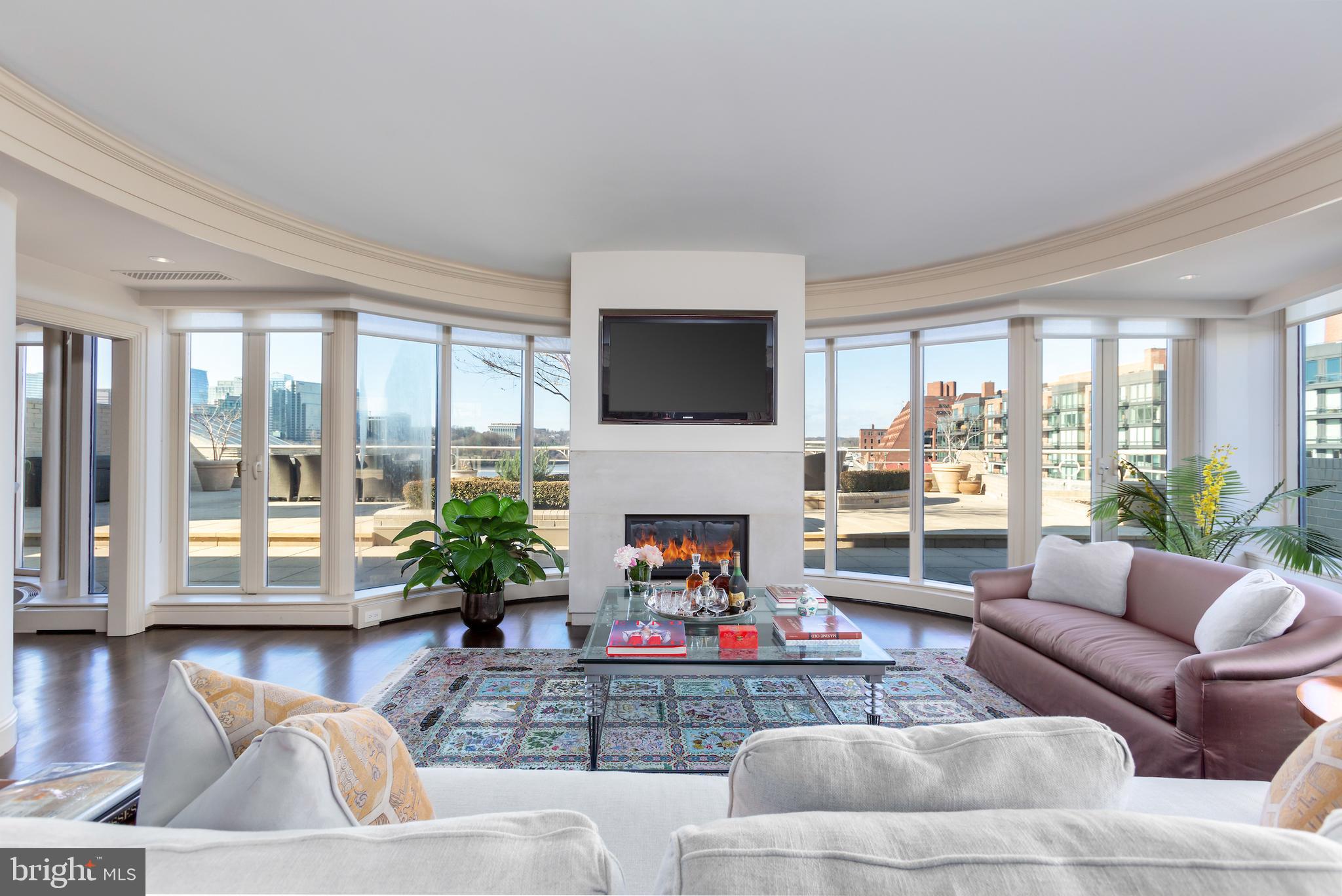 3030 K Street Northwest, Unit PH212 Washington, DC 20007 - Photo 12 of 30