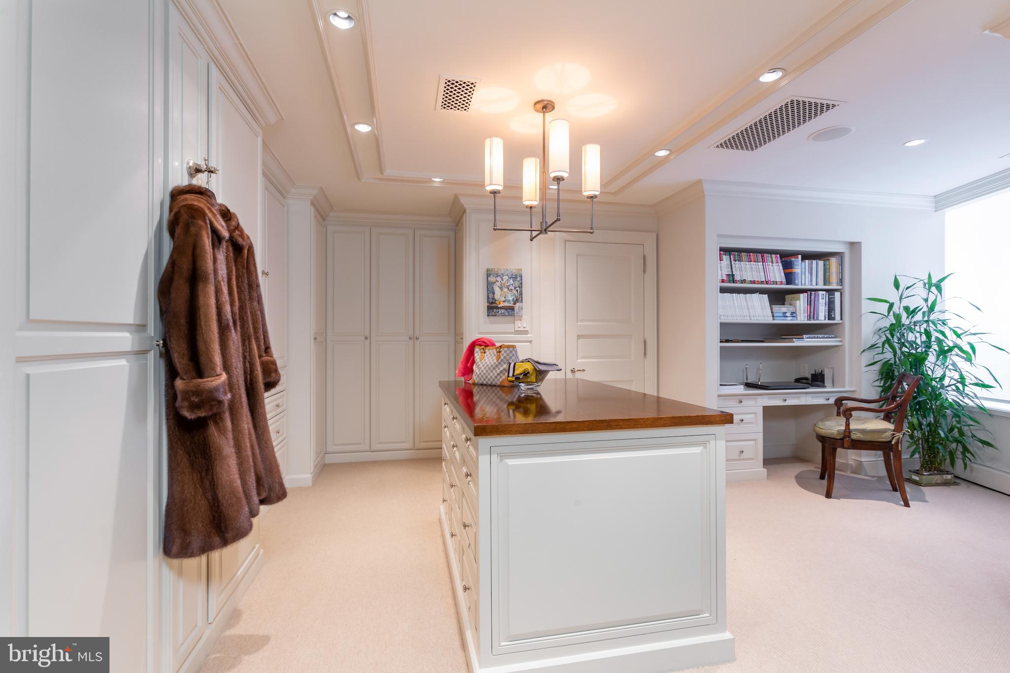 3030 K Street Northwest, Unit PH212 Washington, DC 20007 - Photo 23 of 30