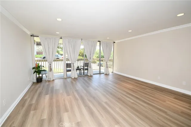 $599,995 | 6542 Ocean Crest Drive, Unit B114, Rancho Palos Verdes, CA 90275