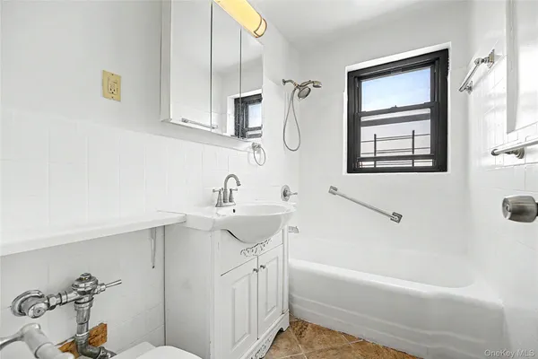 $468,000 | 63-95 Austin Street, Unit 5J | Rego Park