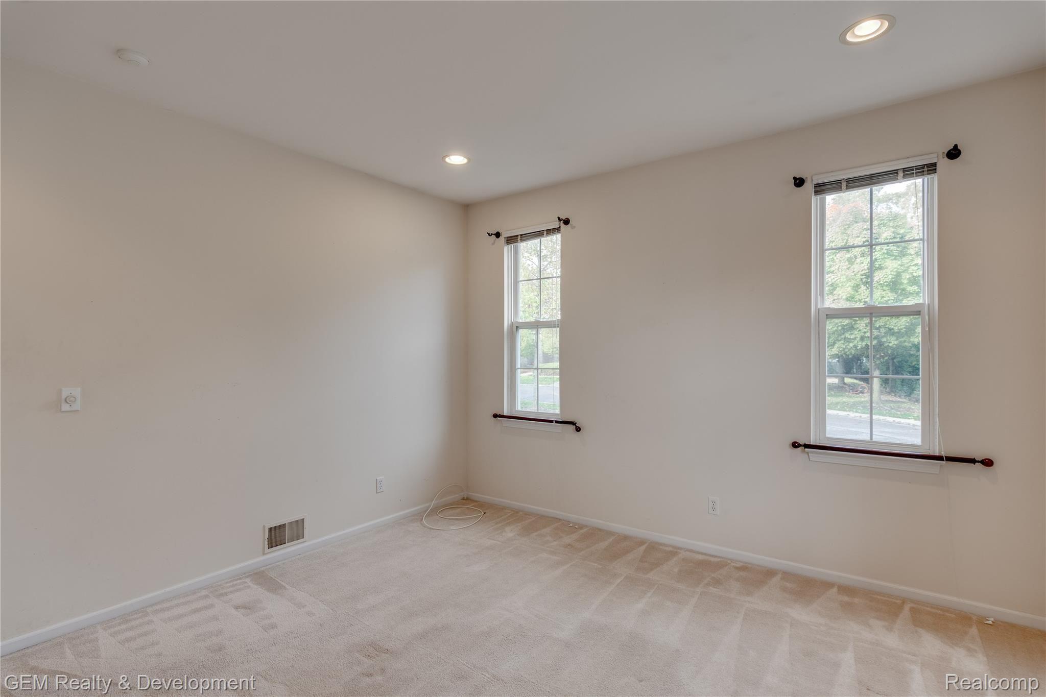 41747 Glade Road Canton, MI 48187 - Photo 15 of 37 Master Bedroom