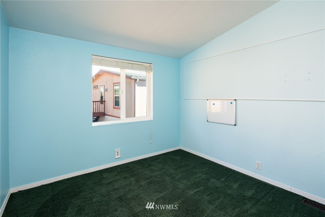 1245 Bradley Road, Unit 15 Lynden, WA 98264 - Photo 26 of 32 Gallery Image 26