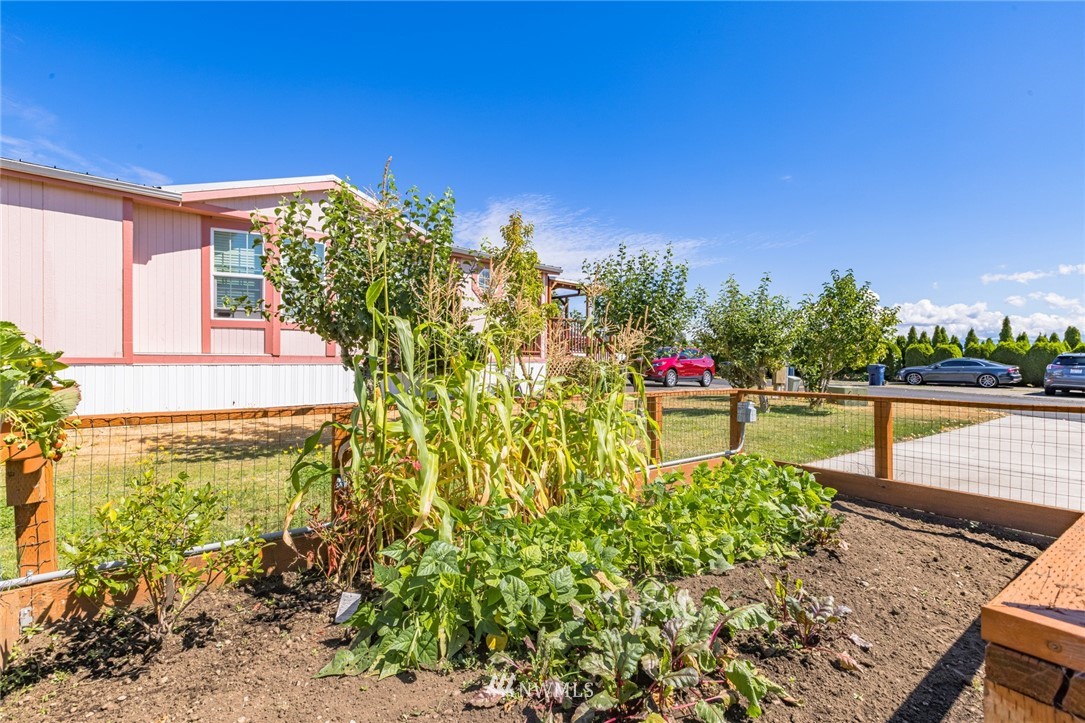 1245 Bradley Road, Unit 15 Lynden, WA 98264 - Photo 31 of 32 Gallery Image 31