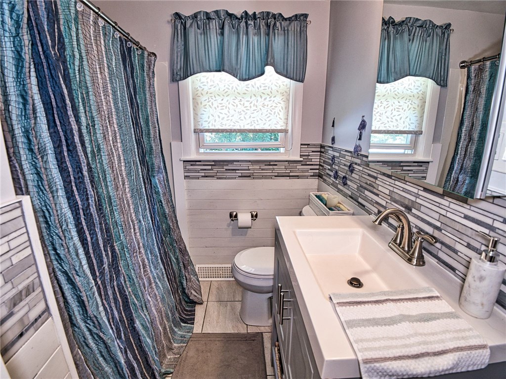 6 Violet Court Bristol, RI 02809 - Photo 11 of 39