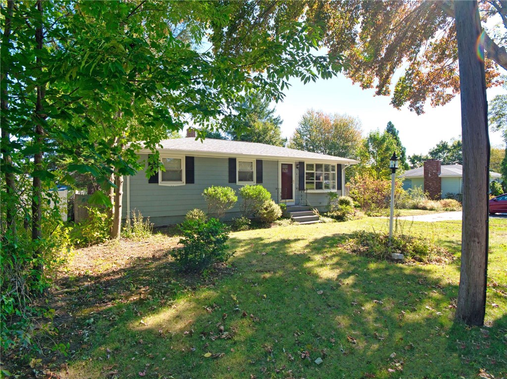 6 Violet Court Bristol, RI 02809 - Photo 30 of 39