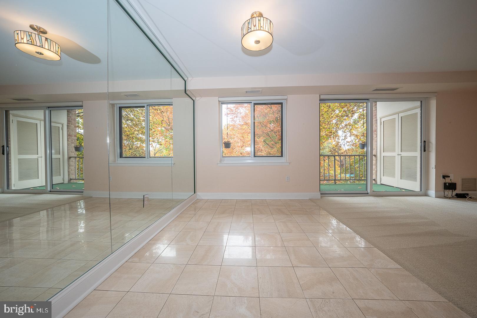1637 Oakwood Drive, Unit CONDO 218 Penn Valley, PA 19072 - Photo 8 of 39 Sunny Dining area