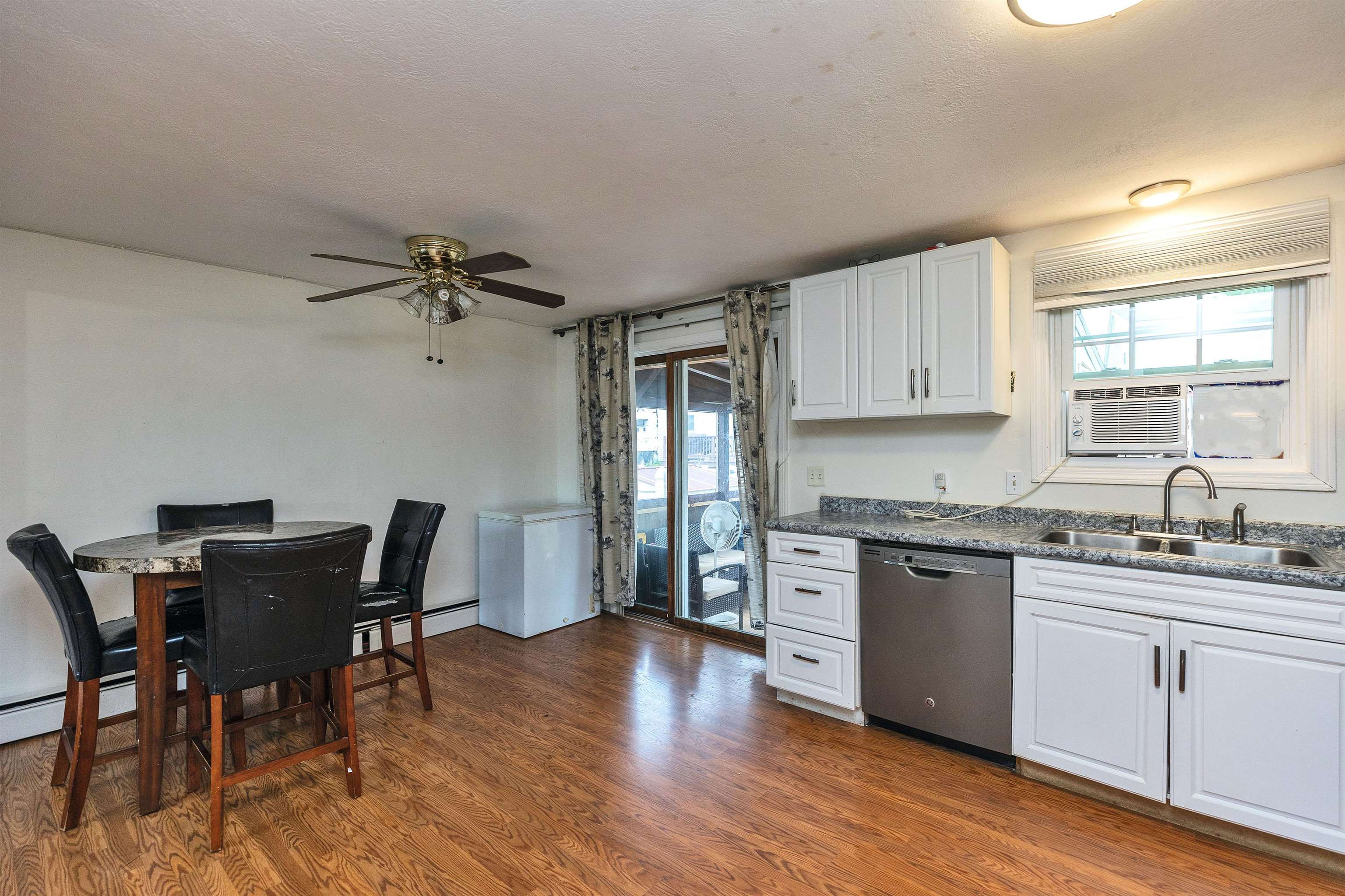 52 Pullman Street Manchester, NH 03103 - Photo 11 of 45 Gallery Image 11