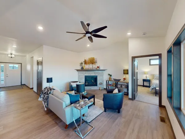 $395,900 | 418 Toms Way, Luxemburg, WI 54217