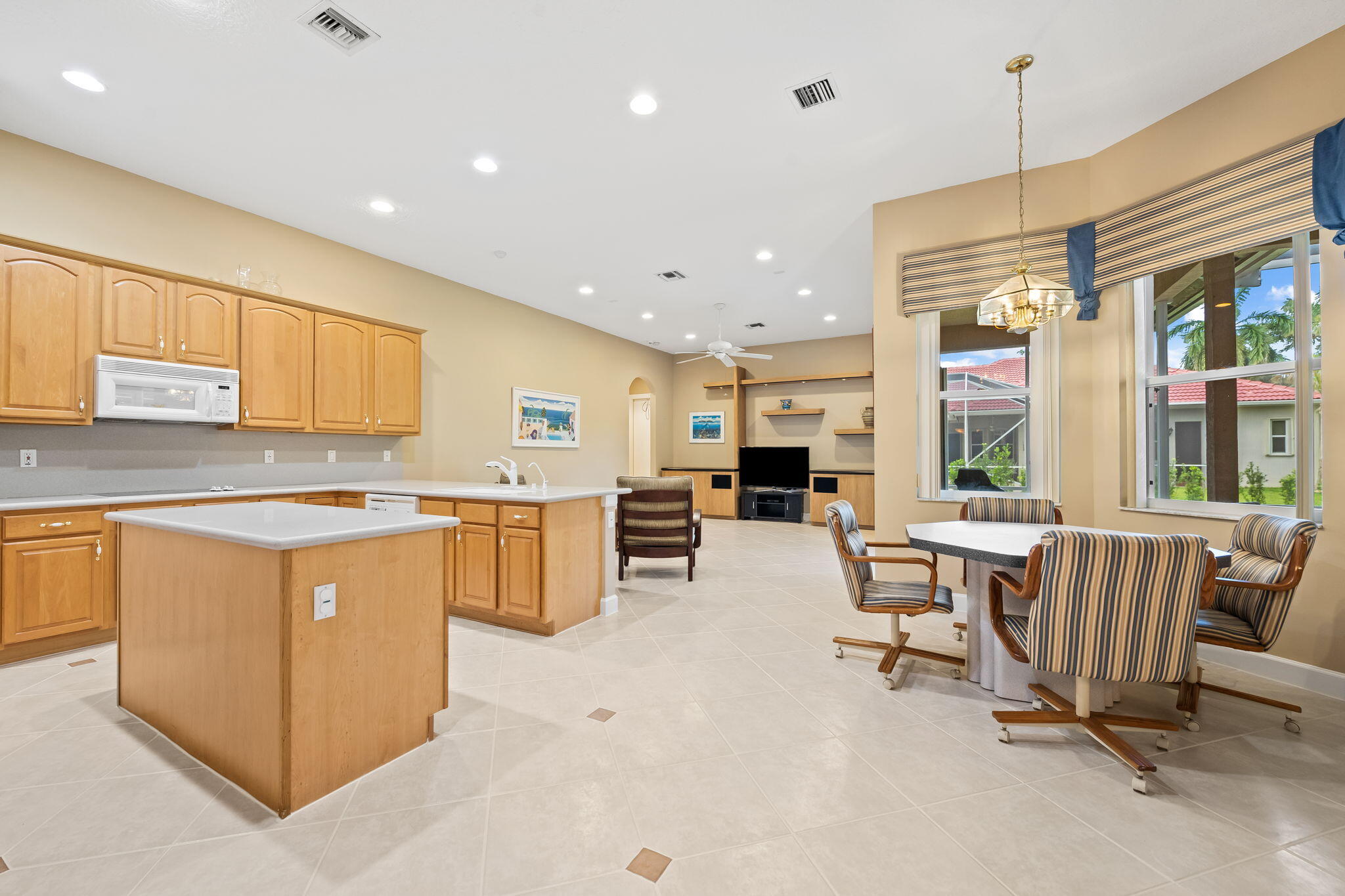 21272 Rock Ridge Drive Boca Raton, FL 33428 - Photo 6 of 29 Kitchen
