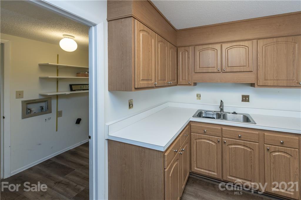 6712 Thermal Road Charlotte, NC 28211 - Photo 15 of 34 Gallery Image 15
