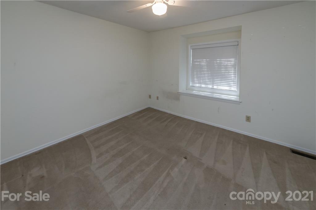 6712 Thermal Road Charlotte, NC 28211 - Photo 32 of 34 Gallery Image 32