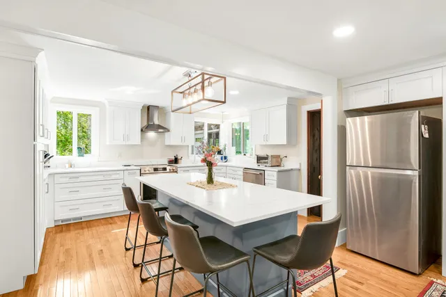 $1,100,000 | 46 Kensington Road, Hampton Falls, NH 03844