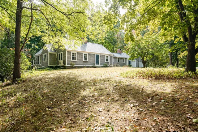 $1,100,000 | 46 Kensington Road, Hampton Falls, NH 03844