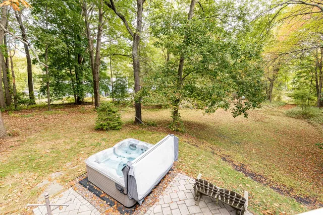 $1,100,000 | 46 Kensington Road, Hampton Falls, NH 03844