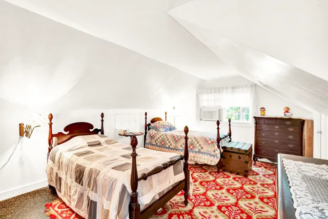 $1,100,000 | 46 Kensington Road, Hampton Falls, NH 03844