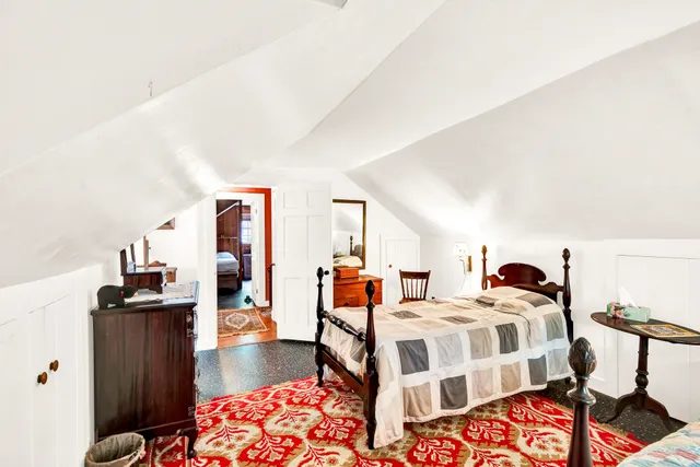 $1,100,000 | 46 Kensington Road, Hampton Falls, NH 03844