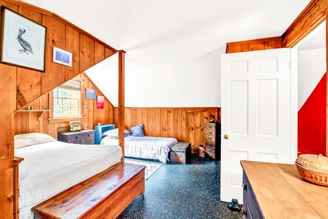 $1,100,000 | 46 Kensington Road, Hampton Falls, NH 03844