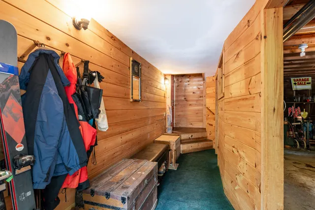 $1,100,000 | 46 Kensington Road, Hampton Falls, NH 03844