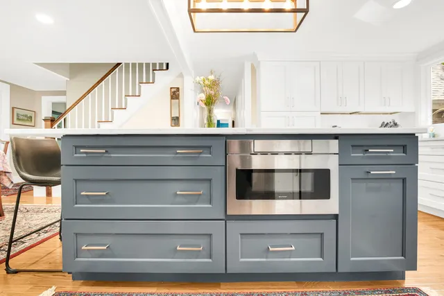 $1,100,000 | 46 Kensington Road, Hampton Falls, NH 03844