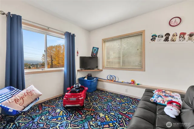 $1,098,000 | 7972 39th Avenue South, Seattle, WA 98118