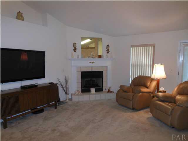 4803 Ribault Lane Milton, FL 32570 - Photo 3 of 17