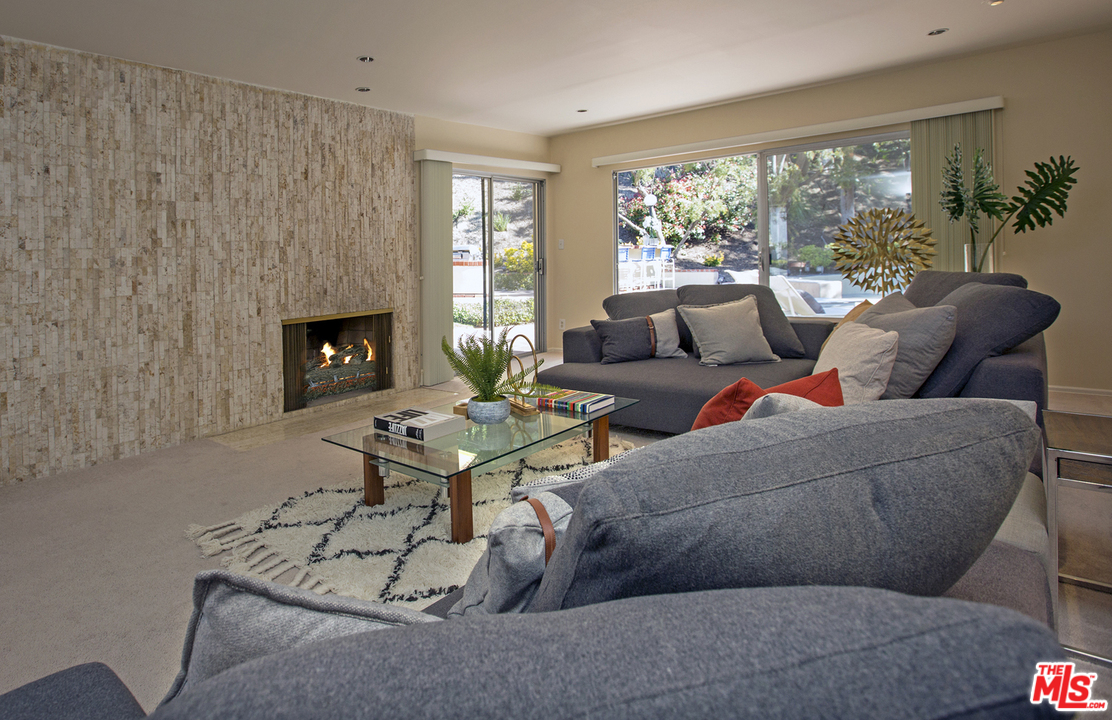 1800 Roscomare Road Los Angeles, CA 90077 - Photo 3 of 34