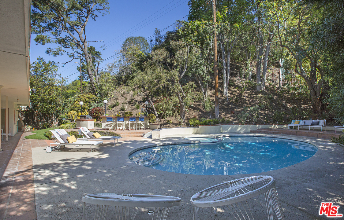 1800 Roscomare Road Los Angeles, CA 90077 - Photo 31 of 34