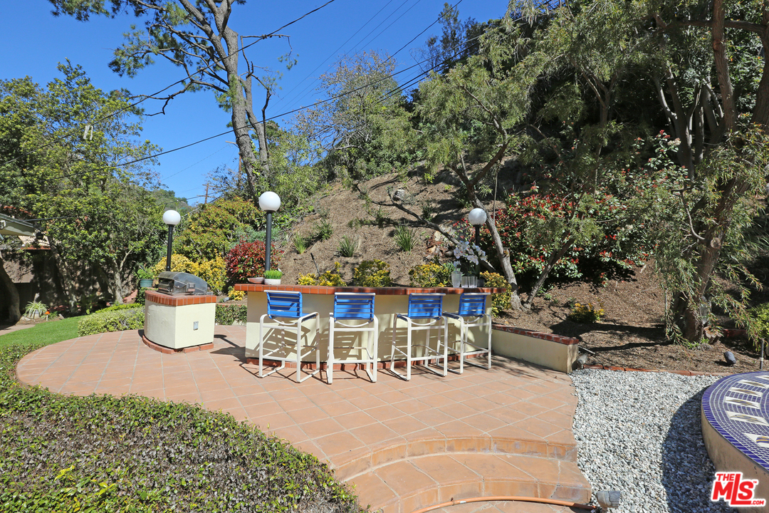 1800 Roscomare Road Los Angeles, CA 90077 - Photo 32 of 34