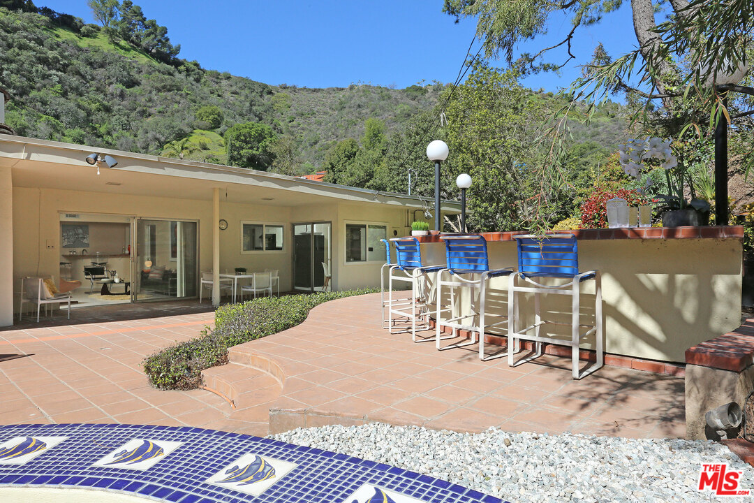 1800 Roscomare Road Los Angeles, CA 90077 - Photo 34 of 34