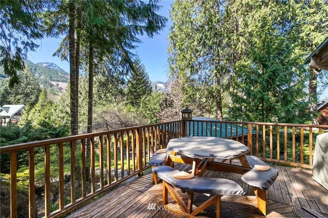 15030 Welcome Road Glacier, WA 98244 - Photo 17 of 40 Gallery Image 17
